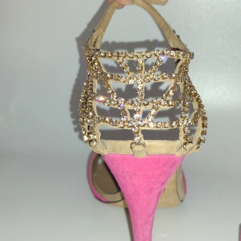 SOLD 💔 Gucci Rhinestone Pink Chainlink Heels - Picture 7 of 16